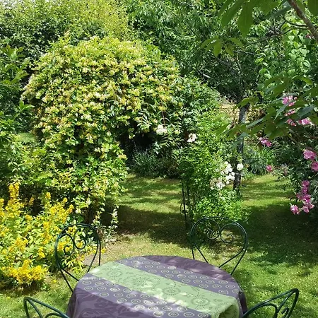 Les Hirondelles Sainte-Suzanne (Mayenne)