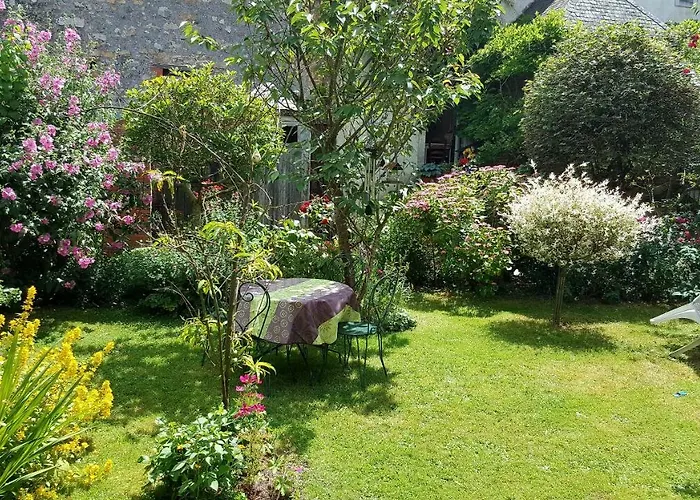 Les Hirondelles 招待所 Sainte-Suzanne (Mayenne)